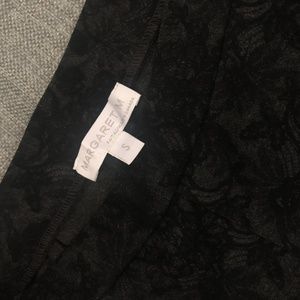 Margaret M Black & Grey Floral Leggings- NWT Small